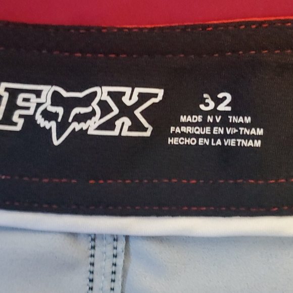 Shorts - Picture 3 of 3